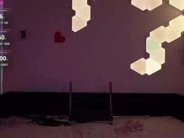 Girls: Stay up-to-date with the latest immersive cam streams gallery and try the most sensual entertainers flaunt their aroused bushes and steaming hot physiques as they lay bare and cum.
