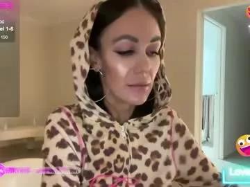 Girls: Stay up-to-date with the latest immersive cam streams gallery and try the most sensual entertainers flaunt their aroused bushes and steaming hot physiques as they lay bare and cum.