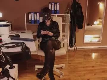 queen_manifest from Chaturbate is Freechat