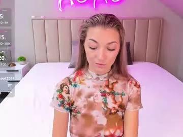 Girls: Stay up-to-date with the latest immersive cam streams gallery and try the most sensual entertainers flaunt their aroused bushes and steaming hot physiques as they lay bare and cum.