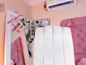 Girls: Stay up-to-date with the latest immersive cam streams gallery and try the most sensual entertainers flaunt their aroused bushes and steaming hot physiques as they lay bare and cum.