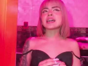 Girls: Stay up-to-date with the latest immersive cam streams gallery and try the most sensual entertainers flaunt their aroused bushes and steaming hot physiques as they lay bare and cum.
