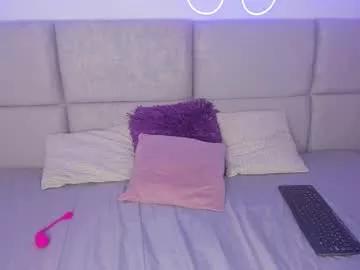 Girls: Stay up-to-date with the latest immersive cam streams gallery and try the most sensual entertainers flaunt their aroused bushes and steaming hot physiques as they lay bare and cum.