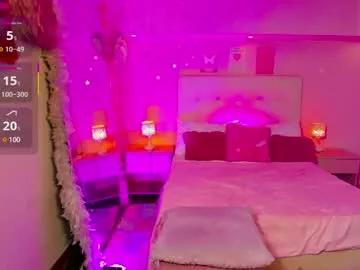 Girls: Stay up-to-date with the latest immersive cam streams gallery and try the most sensual entertainers flaunt their aroused bushes and steaming hot physiques as they lay bare and cum.