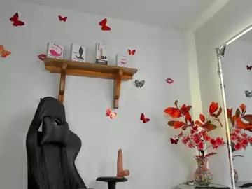 Girls: Stay up-to-date with the latest immersive cam streams gallery and try the most sensual entertainers flaunt their aroused bushes and steaming hot physiques as they lay bare and cum.