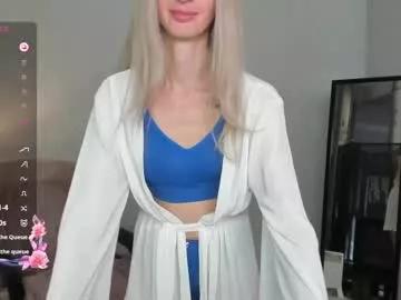 Girls: Stay up-to-date with the latest immersive cam streams gallery and try the most sensual entertainers flaunt their aroused bushes and steaming hot physiques as they lay bare and cum.