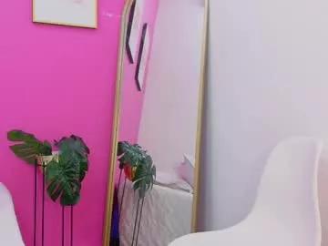 Girls: Stay up-to-date with the latest immersive cam streams gallery and try the most sensual entertainers flaunt their aroused bushes and steaming hot physiques as they lay bare and cum.
