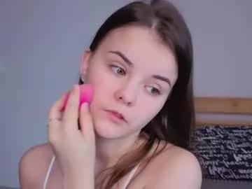 small_queenn from Chaturbate is Freechat
