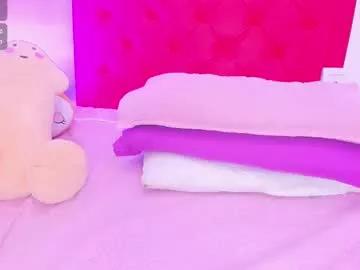 Girls: Stay up-to-date with the latest immersive cam streams gallery and try the most sensual entertainers flaunt their aroused bushes and steaming hot physiques as they lay bare and cum.