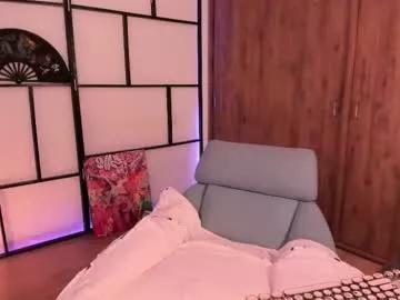 Girls: Stay up-to-date with the latest immersive cam streams gallery and try the most sensual entertainers flaunt their aroused bushes and steaming hot physiques as they lay bare and cum.