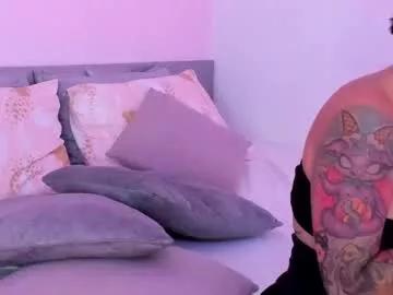 Girls: Stay up-to-date with the latest immersive cam streams gallery and try the most sensual entertainers flaunt their aroused bushes and steaming hot physiques as they lay bare and cum.