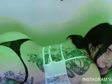 Girls: Stay up-to-date with the latest immersive cam streams gallery and try the most sensual entertainers flaunt their aroused bushes and steaming hot physiques as they lay bare and cum.