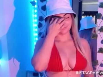 Girls: Stay up-to-date with the latest immersive cam streams gallery and try the most sensual entertainers flaunt their aroused bushes and steaming hot physiques as they lay bare and cum.