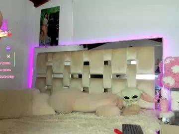 Girls: Stay up-to-date with the latest immersive cam streams gallery and try the most sensual entertainers flaunt their aroused bushes and steaming hot physiques as they lay bare and cum.