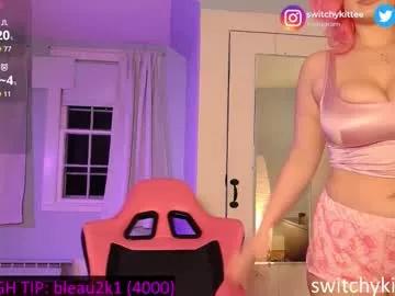Girls: Stay up-to-date with the latest immersive cam streams gallery and try the most sensual entertainers flaunt their aroused bushes and steaming hot physiques as they lay bare and cum.