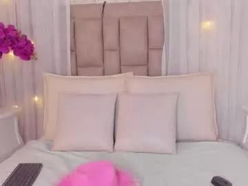 Girls: Stay up-to-date with the latest immersive cam streams gallery and try the most sensual entertainers flaunt their aroused bushes and steaming hot physiques as they lay bare and cum.