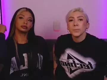 Girls: Stay up-to-date with the latest immersive cam streams gallery and try the most sensual entertainers flaunt their aroused bushes and steaming hot physiques as they lay bare and cum.