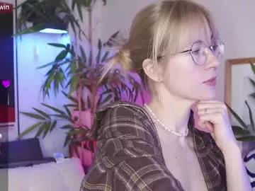 Girls: Stay up-to-date with the latest immersive cam streams gallery and try the most sensual entertainers flaunt their aroused bushes and steaming hot physiques as they lay bare and cum.