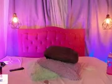Girls: Stay up-to-date with the latest immersive cam streams gallery and try the most sensual entertainers flaunt their aroused bushes and steaming hot physiques as they lay bare and cum.