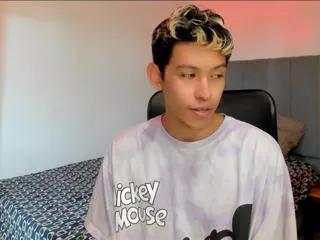 alan_gonz_cristian_asaenz from Flirt4Free is Freechat