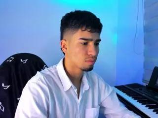 andy_reynolds from Flirt4Free is Freechat
