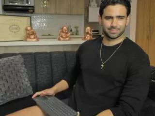 bradley_martin from Flirt4Free is Freechat
