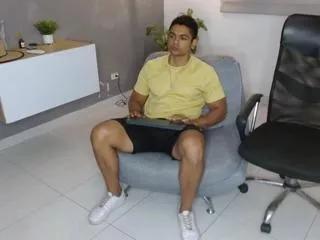 eross_king from Flirt4Free is Freechat