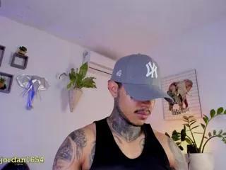 Girls: Stay up-to-date with the latest immersive cam streams gallery and try the most sensual entertainers flaunt their aroused bushes and steaming hot physiques as they lay bare and cum.
