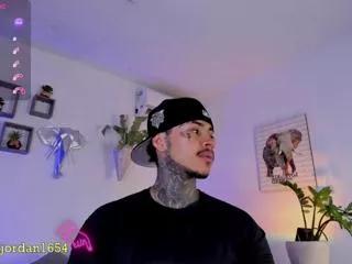 Girls: Stay up-to-date with the latest immersive cam streams gallery and try the most sensual entertainers flaunt their aroused bushes and steaming hot physiques as they lay bare and cum.