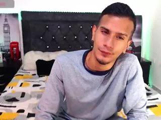 justin_melendez from Flirt4Free is Freechat