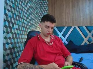 michael_magno from Flirt4Free is Freechat