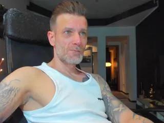 monty_adams from Flirt4Free is Freechat