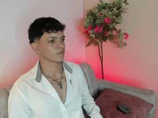 noah_brown from Flirt4Free is Freechat