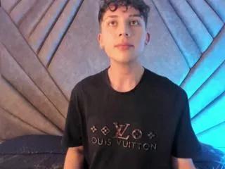 oliver_scotth from Flirt4Free is Freechat