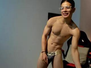 tony_petrov from Flirt4Free is Freechat