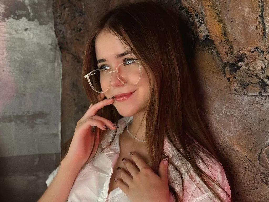 CharilWilsun from LiveJasmin is Freechat
