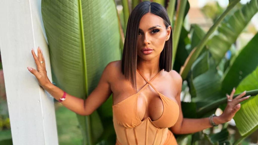 Girls: Stay up-to-date with the latest immersive cam streams gallery and try the most sensual entertainers flaunt their aroused bushes and steaming hot physiques as they lay bare and cum.