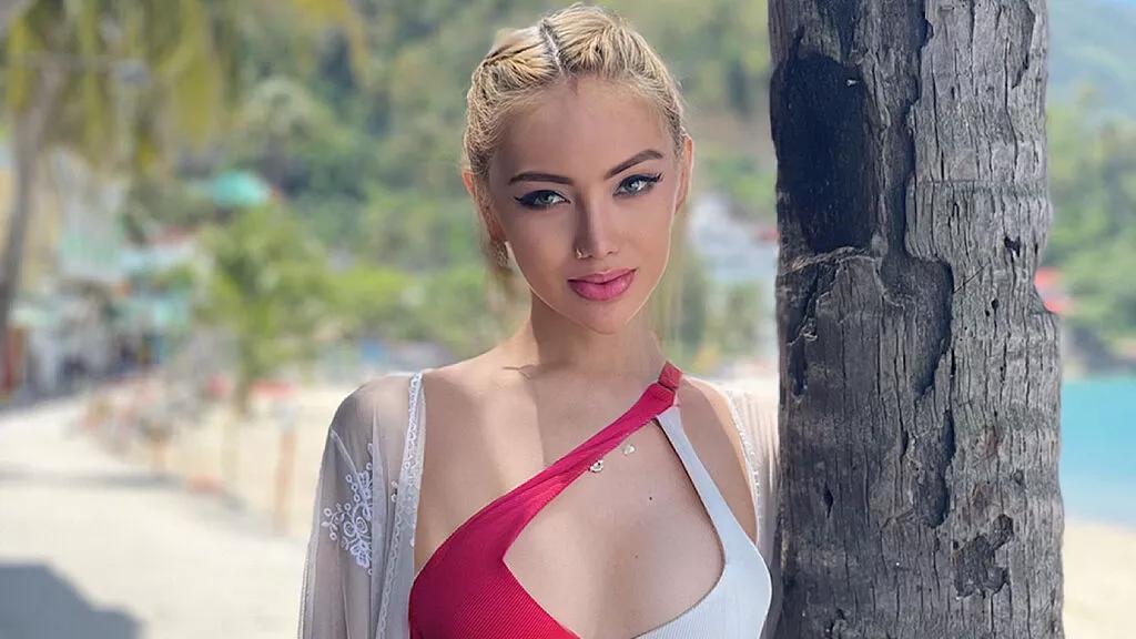 Girls: Stay up-to-date with the latest immersive cam streams gallery and try the most sensual entertainers flaunt their aroused bushes and steaming hot physiques as they lay bare and cum.