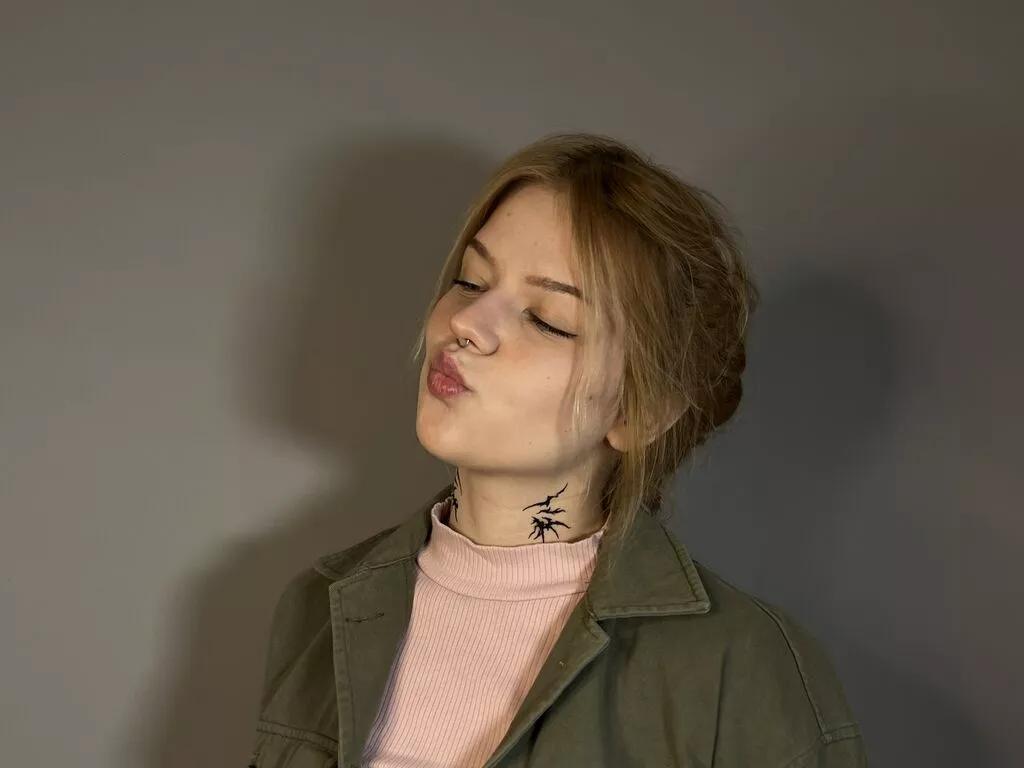 MaxineHaines from LiveJasmin is Freechat
