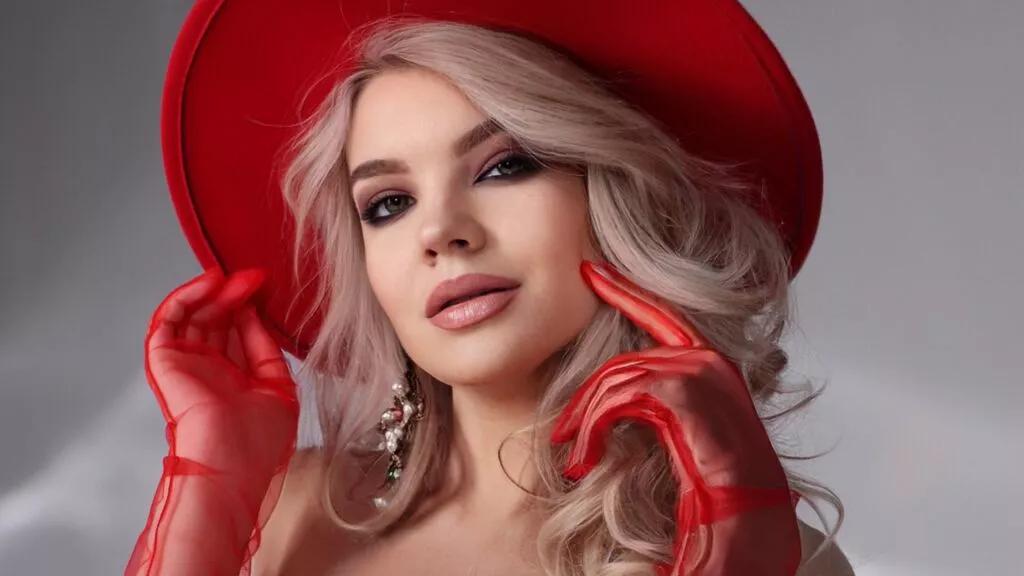 Girls: Stay up-to-date with the latest immersive cam streams gallery and try the most sensual entertainers flaunt their aroused bushes and steaming hot physiques as they lay bare and cum.
