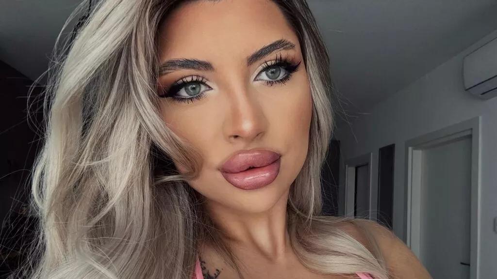 Girls: Stay up-to-date with the latest immersive cam streams gallery and try the most sensual entertainers flaunt their aroused bushes and steaming hot physiques as they lay bare and cum.