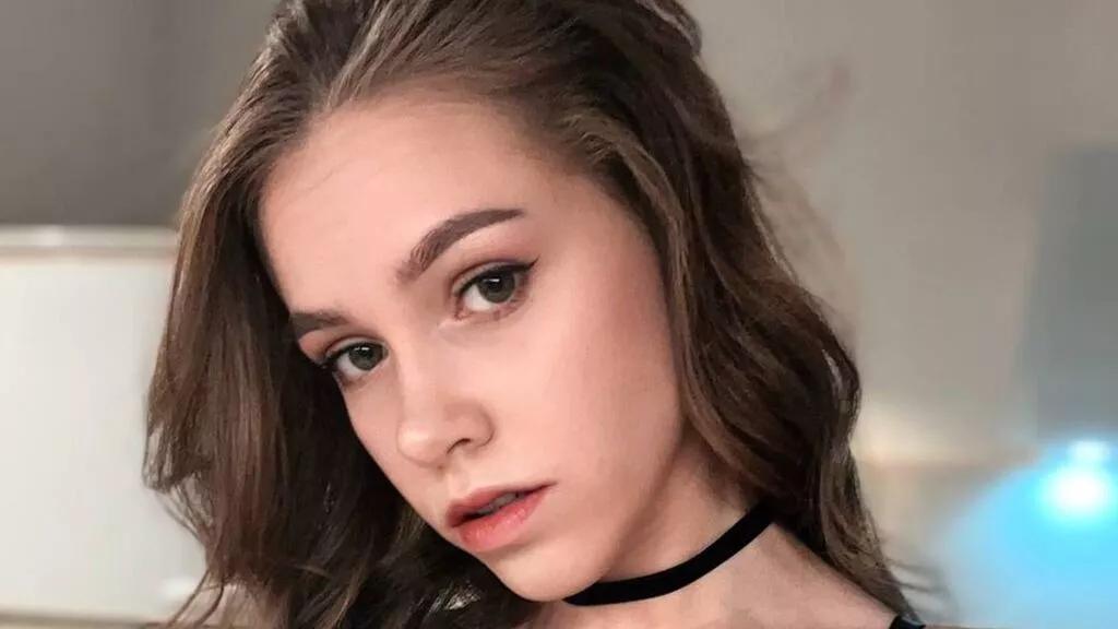 StoneeEva from LiveJasmin is Freechat
