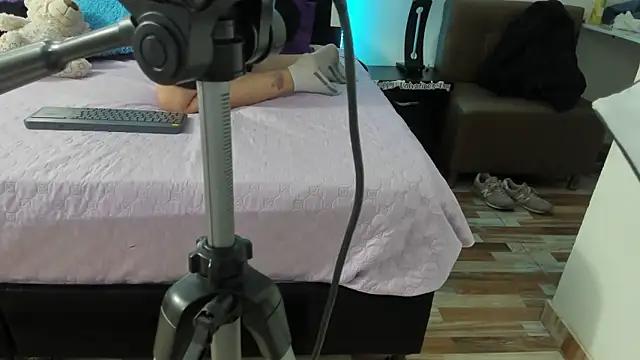 Girls: Stay up-to-date with the latest immersive cam streams gallery and try the most sensual entertainers flaunt their aroused bushes and steaming hot physiques as they lay bare and cum.