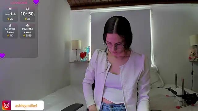Girls: Stay up-to-date with the latest immersive cam streams gallery and try the most sensual entertainers flaunt their aroused bushes and steaming hot physiques as they lay bare and cum.