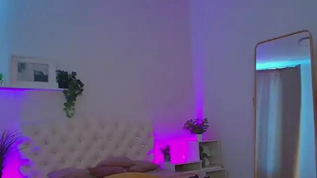 Girls: Stay up-to-date with the latest immersive cam streams gallery and try the most sensual entertainers flaunt their aroused bushes and steaming hot physiques as they lay bare and cum.