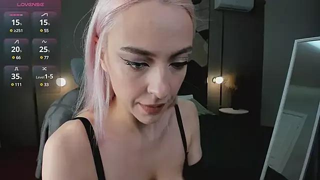 Girls: Stay up-to-date with the latest immersive cam streams gallery and try the most sensual entertainers flaunt their aroused bushes and steaming hot physiques as they lay bare and cum.