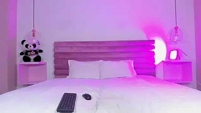 Girls: Stay up-to-date with the latest immersive cam streams gallery and try the most sensual entertainers flaunt their aroused bushes and steaming hot physiques as they lay bare and cum.