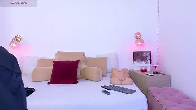 Girls: Stay up-to-date with the latest immersive cam streams gallery and try the most sensual entertainers flaunt their aroused bushes and steaming hot physiques as they lay bare and cum.