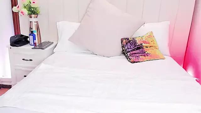 Girls: Stay up-to-date with the latest immersive cam streams gallery and try the most sensual entertainers flaunt their aroused bushes and steaming hot physiques as they lay bare and cum.