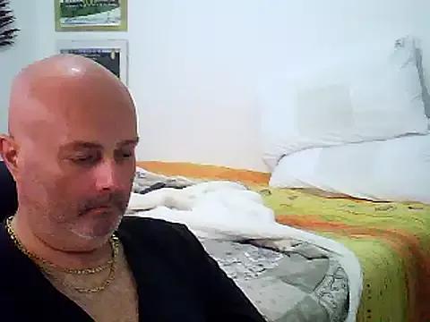 Alexis_Bull from StripChat is Freechat